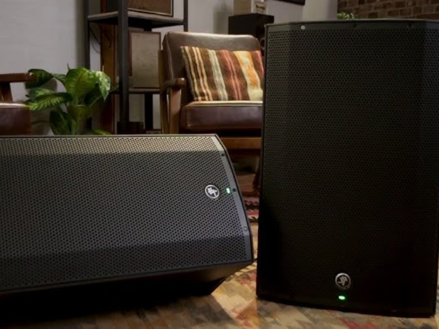 PA speakers / stage setup